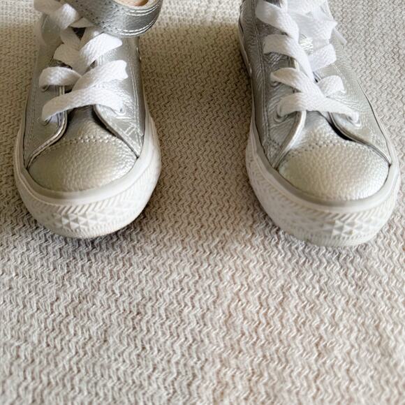 Converse Silver All Star Brea High Top Velcro Strap Sneakers Youth 12 - Picture 3 of 10